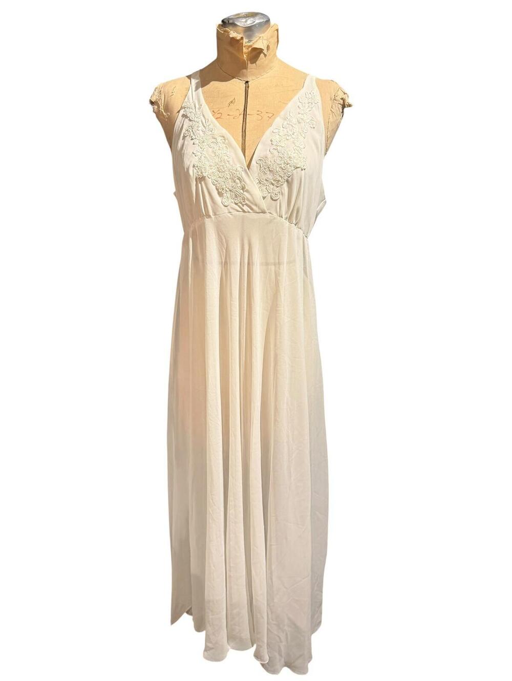 Linea Donatella White Nightgown with Embroidered V-Neck